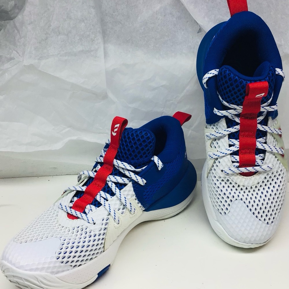 UNDER ARMOUR UNISEX SNEAKERS SZ MEN 8.5/WOMEN SZ10